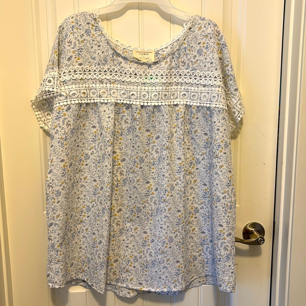 Cute blouse